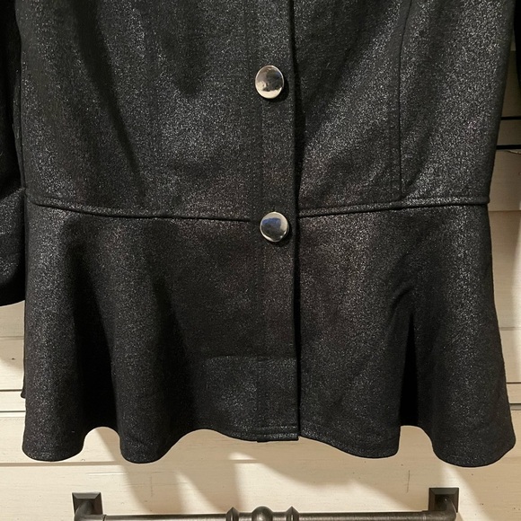 SPENSE BUTTON DOWN TOP - size M​​ - Picture 3 of 8